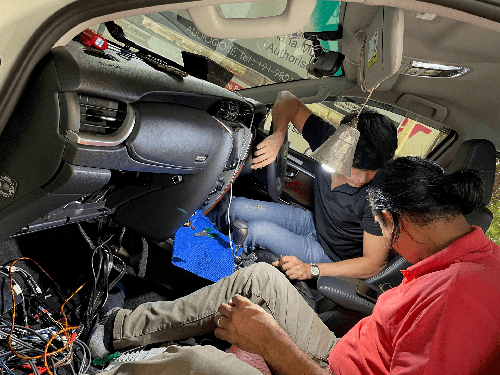 Toyota Fortuner — Dashboard Wiring
