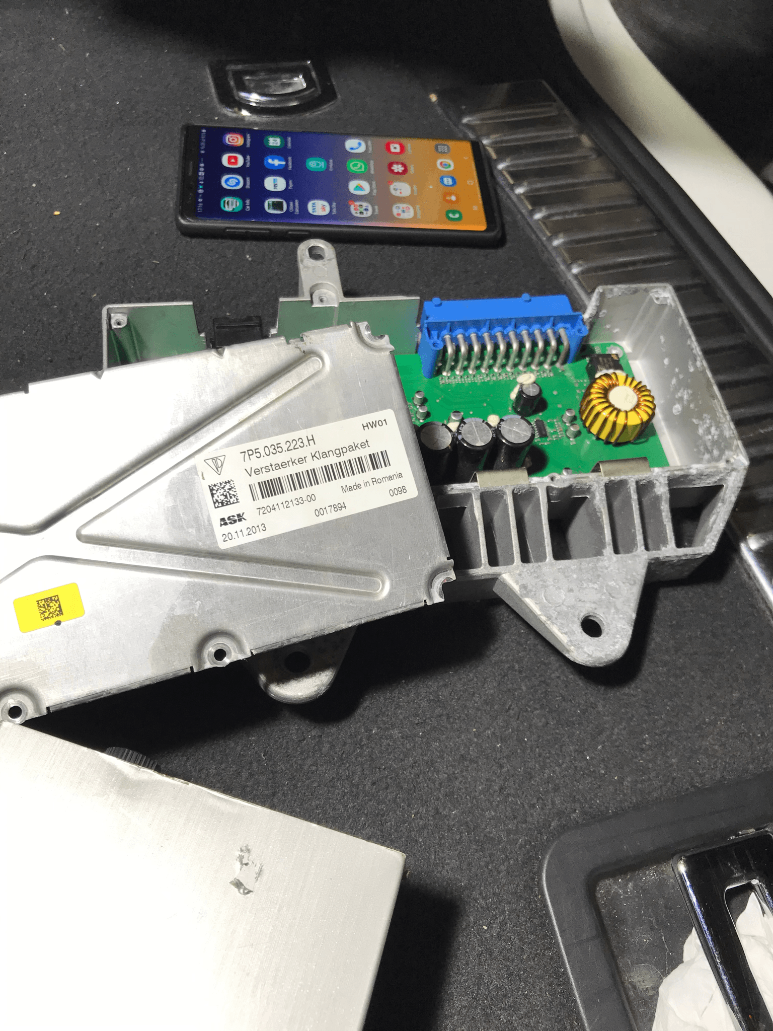VW Touareg — OEM Audio Module Removal