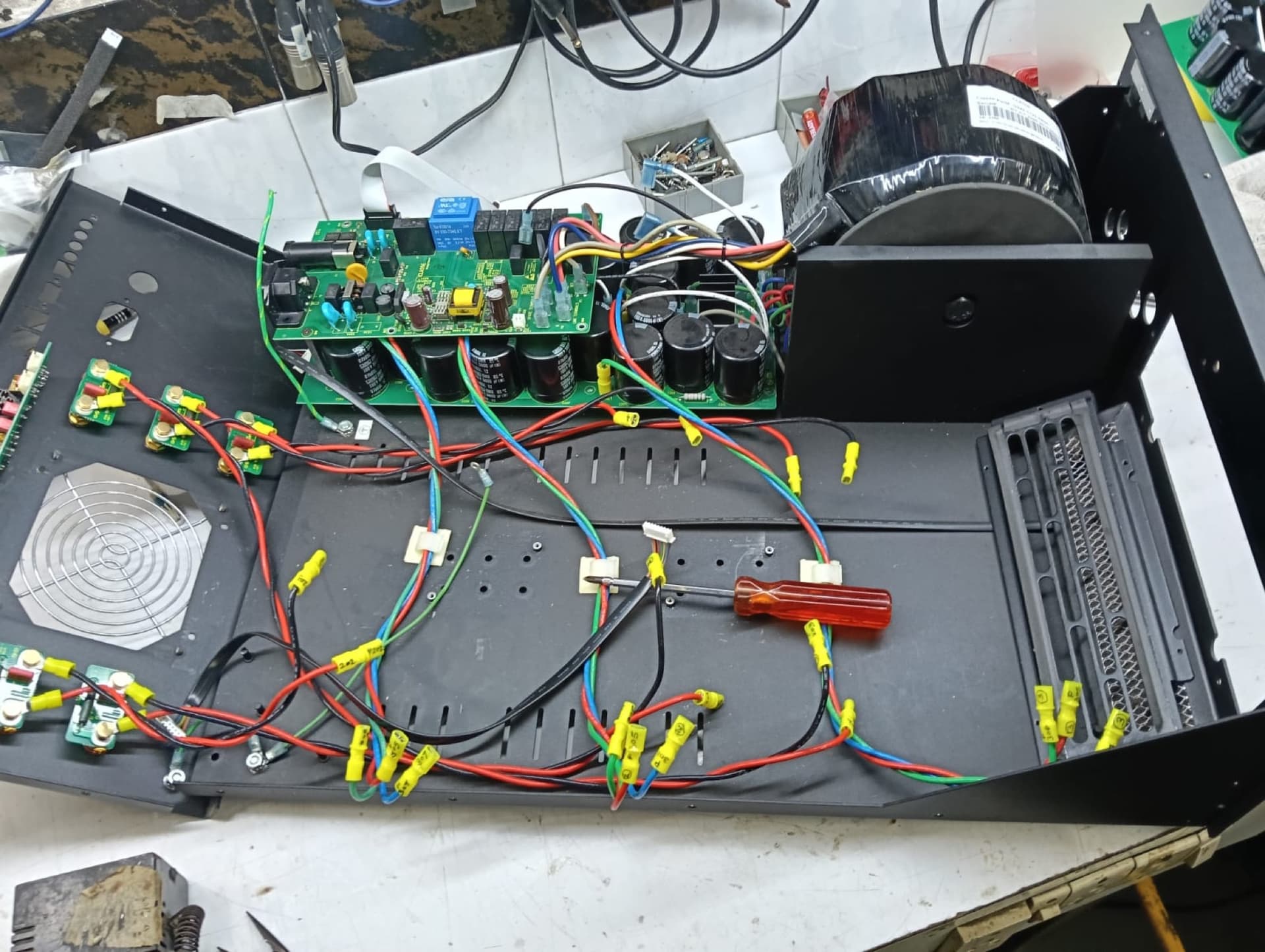 Power Amplifier — Open Chassis Service