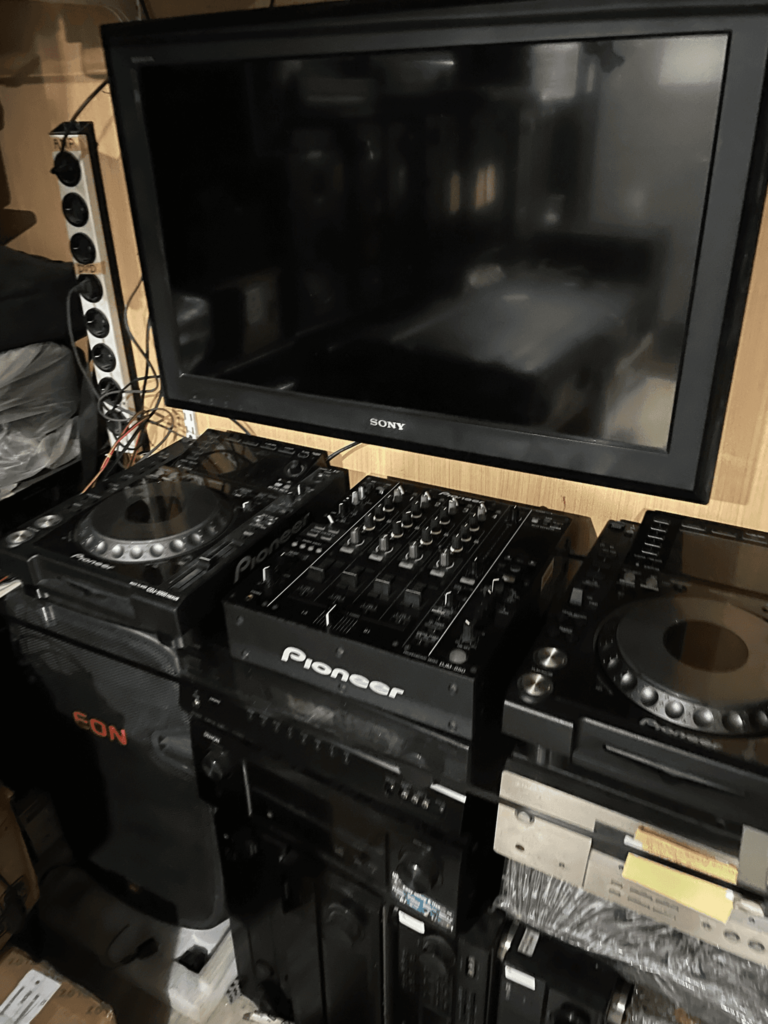 Pioneer DJ — CDJ Turntables & DJM Mixer Setup